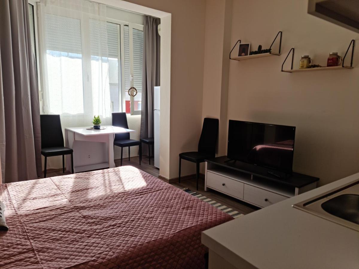 Lovely One Bedroom Studio In Tirana Eksteriør billede