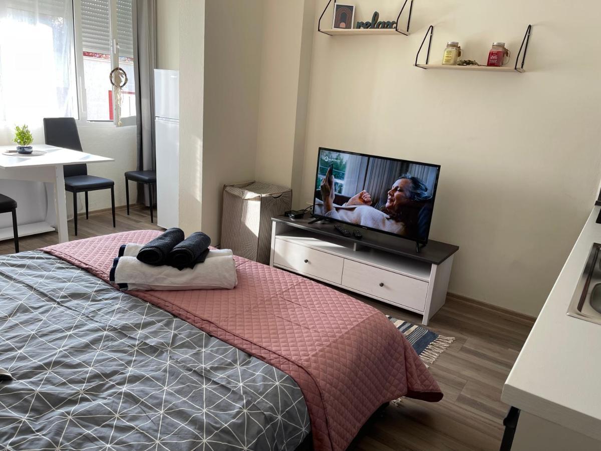 Lovely One Bedroom Studio In Tirana Eksteriør billede